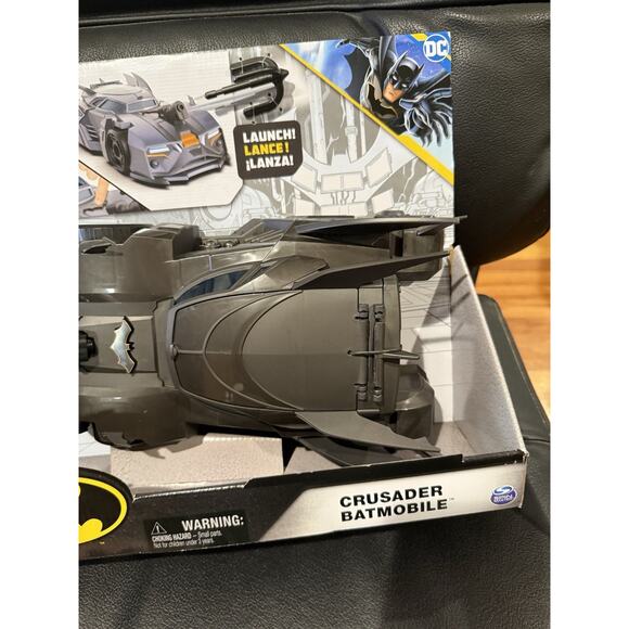 Spin Master Crusader Batmobile Playset with 4" Batman Figure Launcher DC Comics - Picture 4 of 6